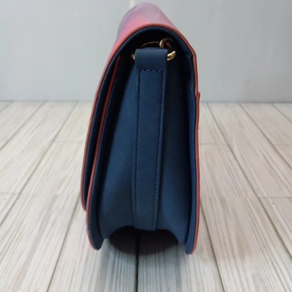 Loungefly Disney Pocahontas Colors of the Wind Crossbody Purse - Picture 7 of 10